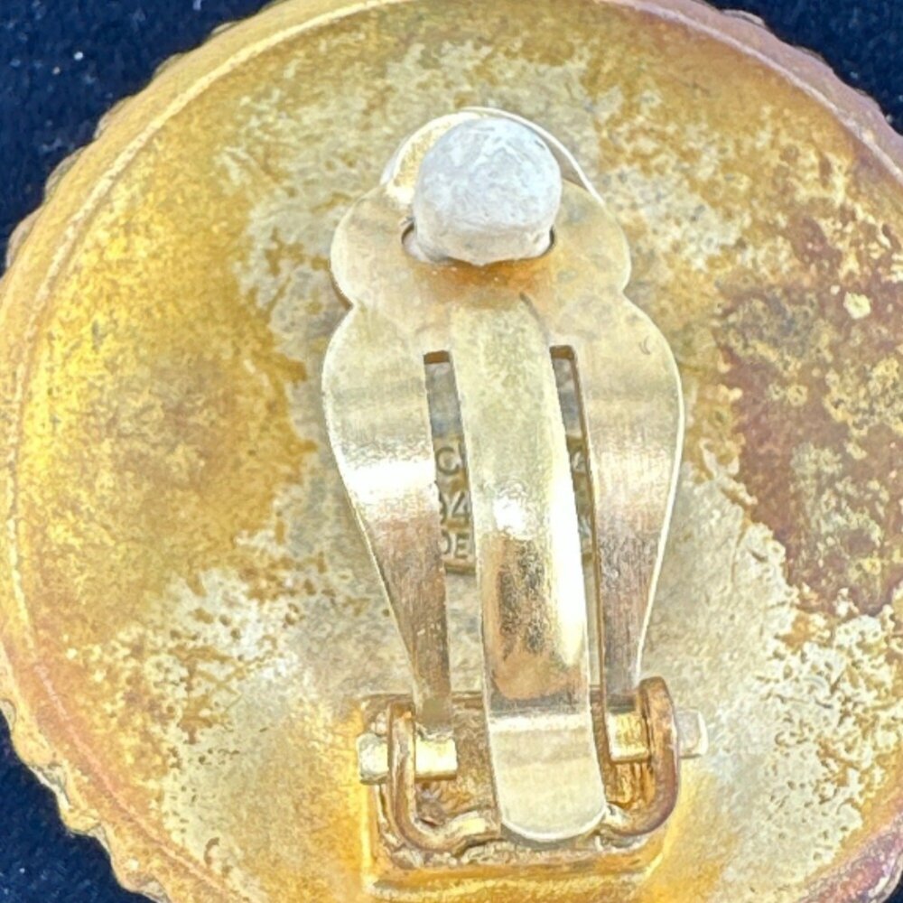 CHANEL Authentic Vintage Gold Earrings - Picture 9 of 11